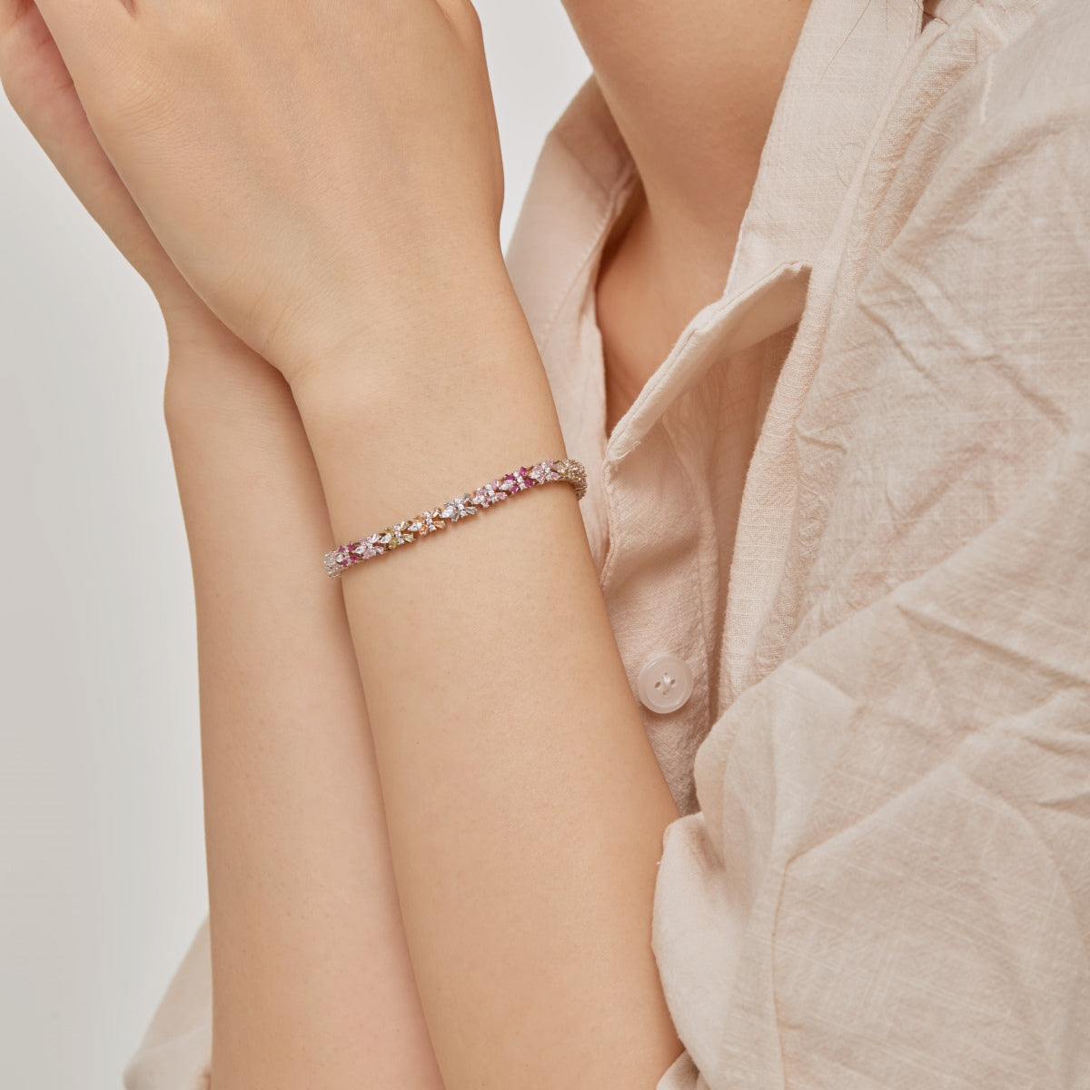 [Everoly JW]Einzigartiges buntes Party-Armband in Schmetterlingsform