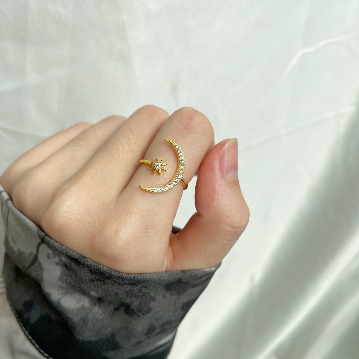 [Elitejewels]Eternity Moon & Star Ring