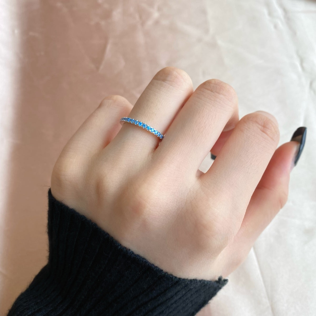 [Elitejewels]Delicate Sparkling Round Cut Daily Ring