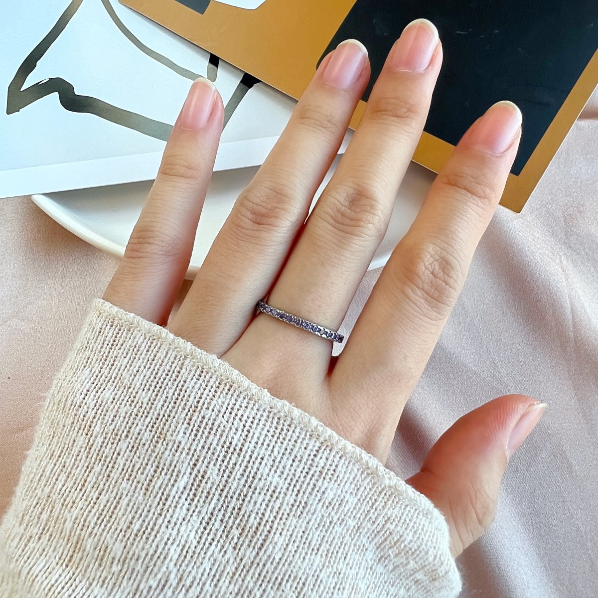 [Elitejewels]Delicate Sparkling Round Cut Daily Ring