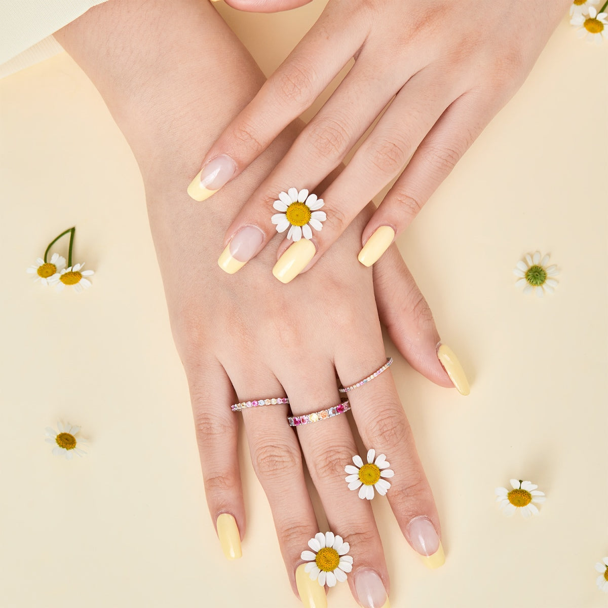 [Everoly JW]Eleganter, lebendiger Alltagsring mit rundem Schliff