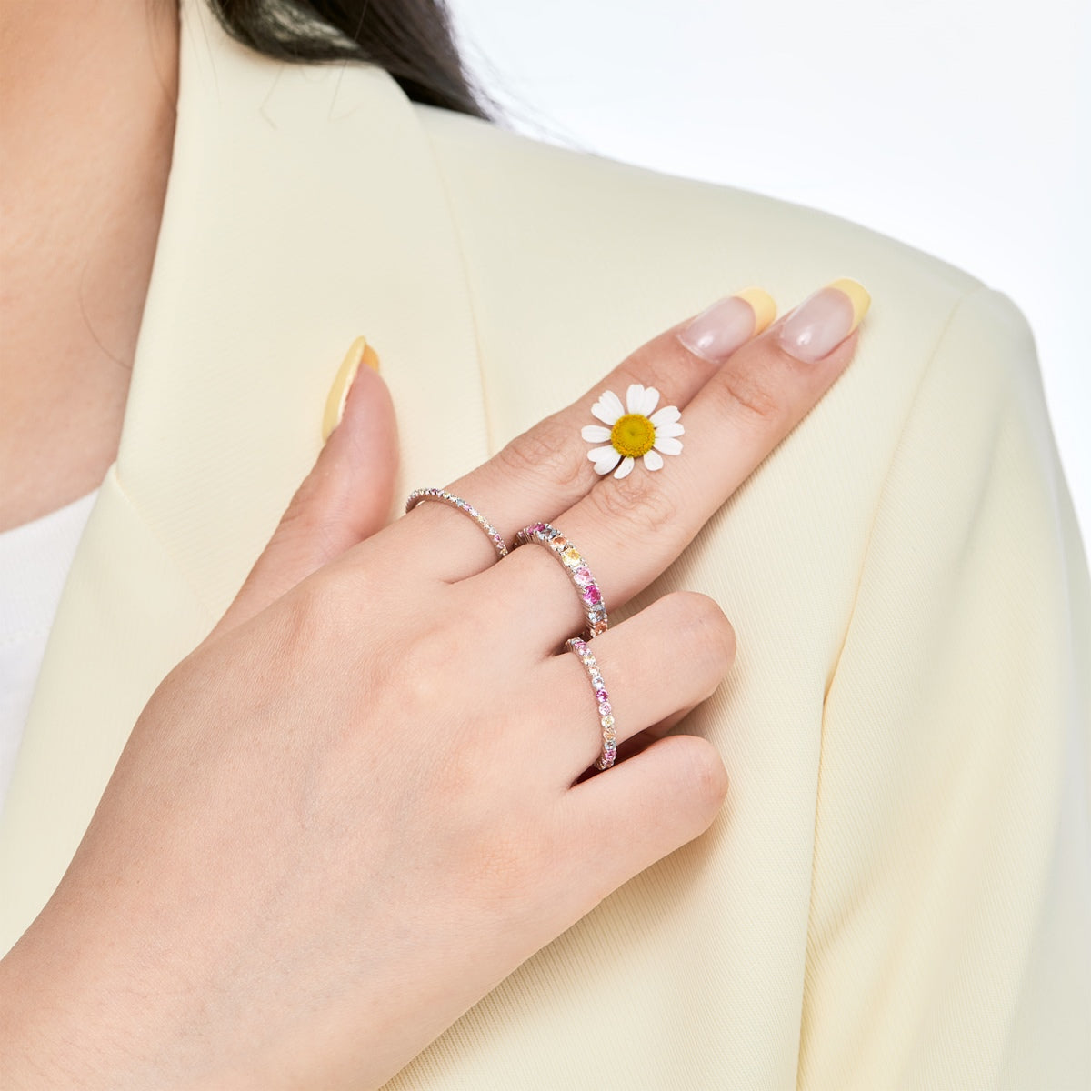 [Everoly JW]Eleganter, lebendiger Alltagsring mit rundem Schliff