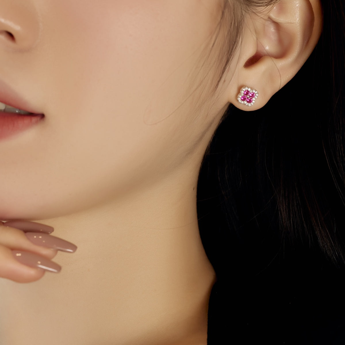 [Elitejewels]Four-Leaf Clover Flower Shaped Earrings