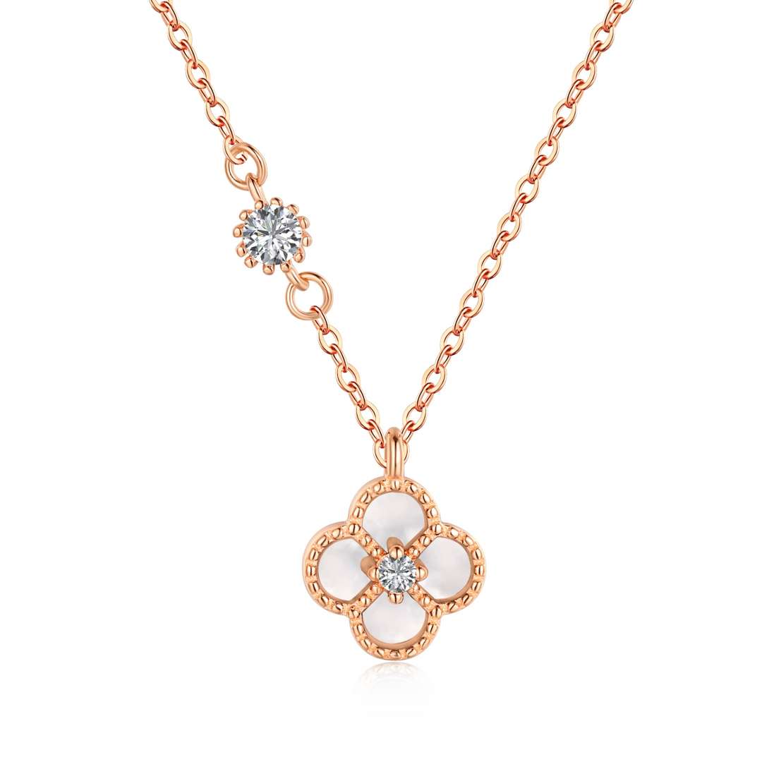 [Elitejewels]繊細な花の形のネックレス