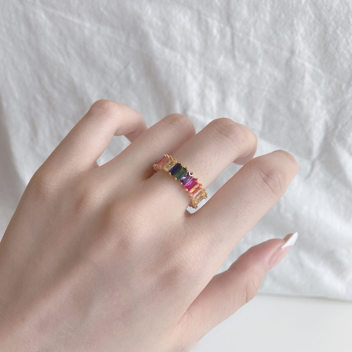 [Everoly JW]Einzigartiger farbenfroher Ring im Radiantschliff