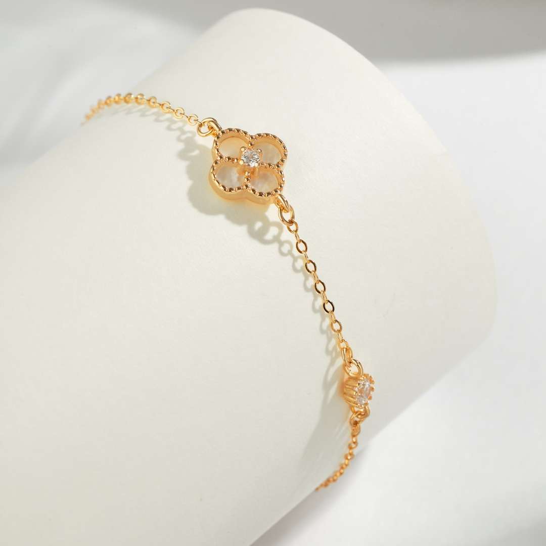 [Elitejewels]Delicate Four Leaf Clover Bracelet