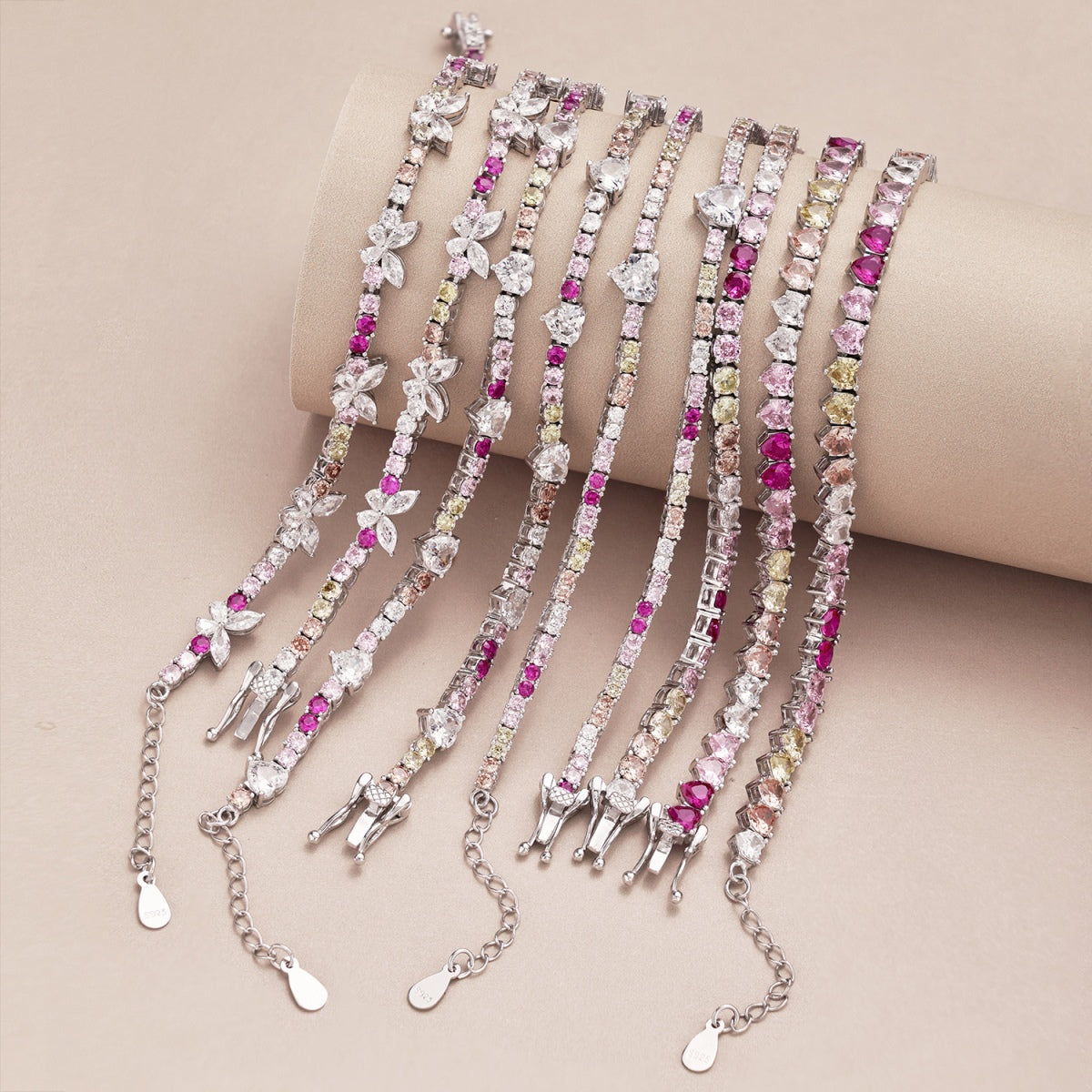 [Everoly JW] Romantisches Armband in Herzform mit rundem Schliff