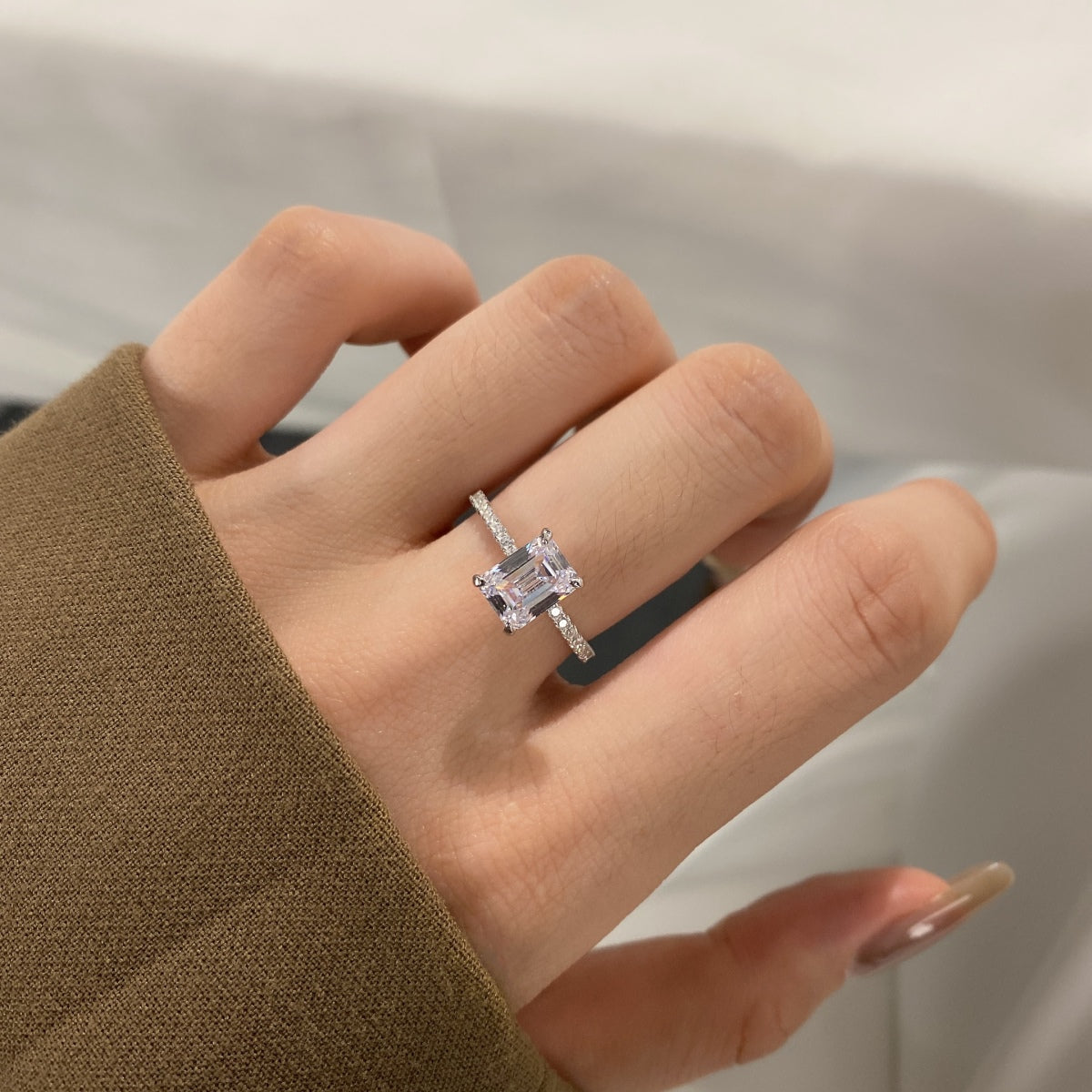 [Everoly JW]2.0 Carat Scintillating Ornate Radiant Cut Party Ring