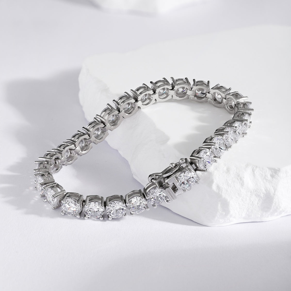 [Elitejewels]0.75 Carat Dazzling Round Cut Wedding Bracelet