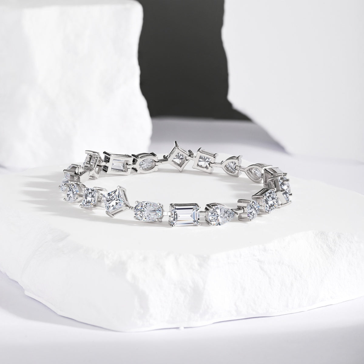 [Everoly JW]Einzigartiges, exquisites Multi-Cut-Armband für den Alltag