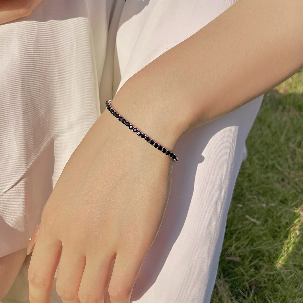 [Everoly JW] Strahlend buntes Party-Armband im Rundschliff