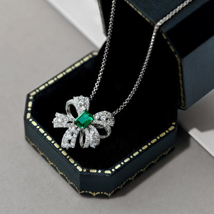 [Elitejewels]Luxurious Flower Shape Emerald Cut Necklace