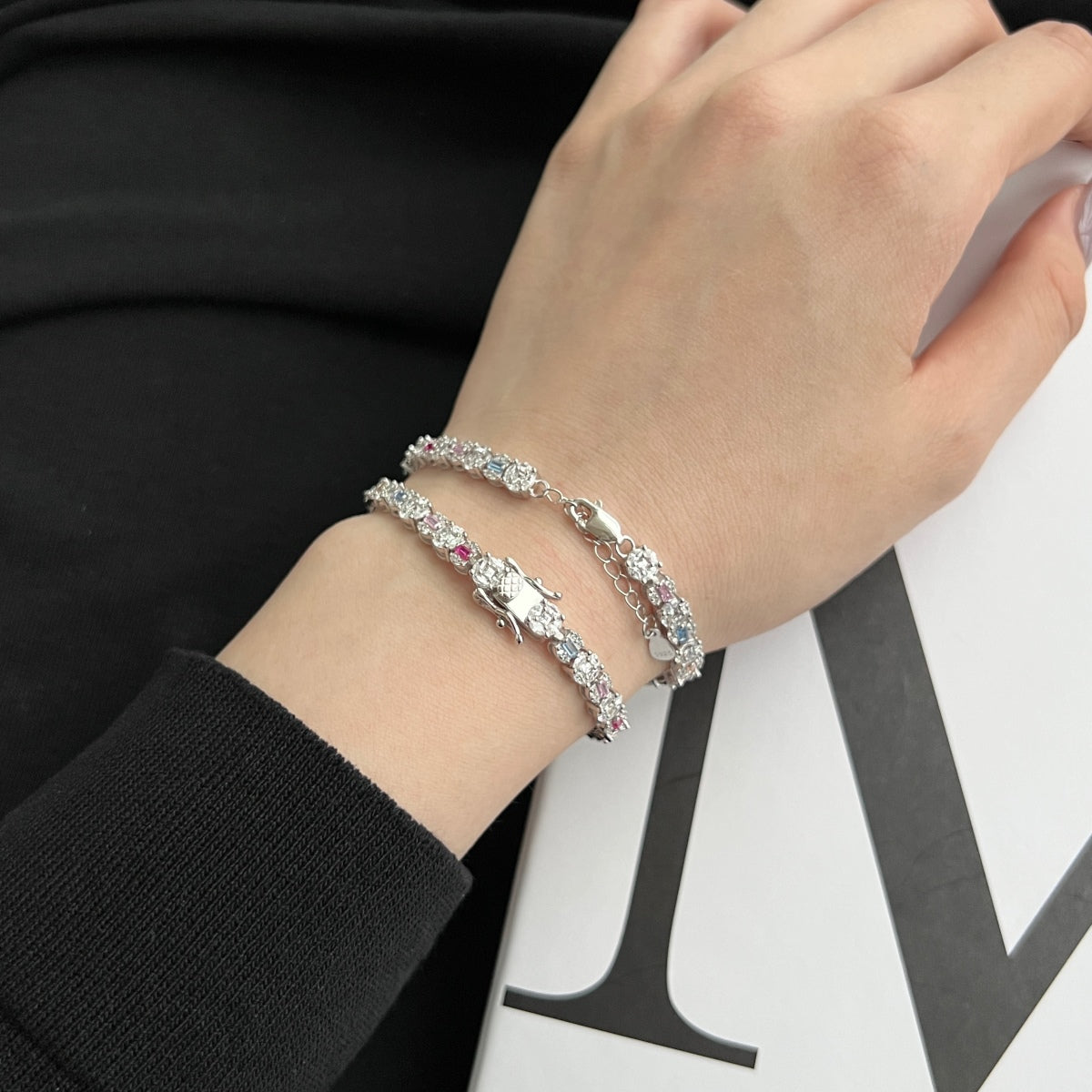 [Everoly JW]Schillerndes, strahlendes Multi-Cut-Armband für den Alltag
