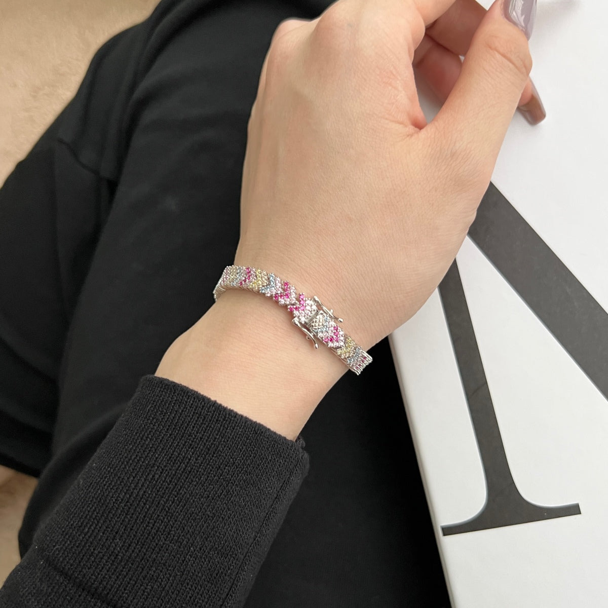 [Everoly JW]Verziertes funkelndes Party-Armband im Rundschliff