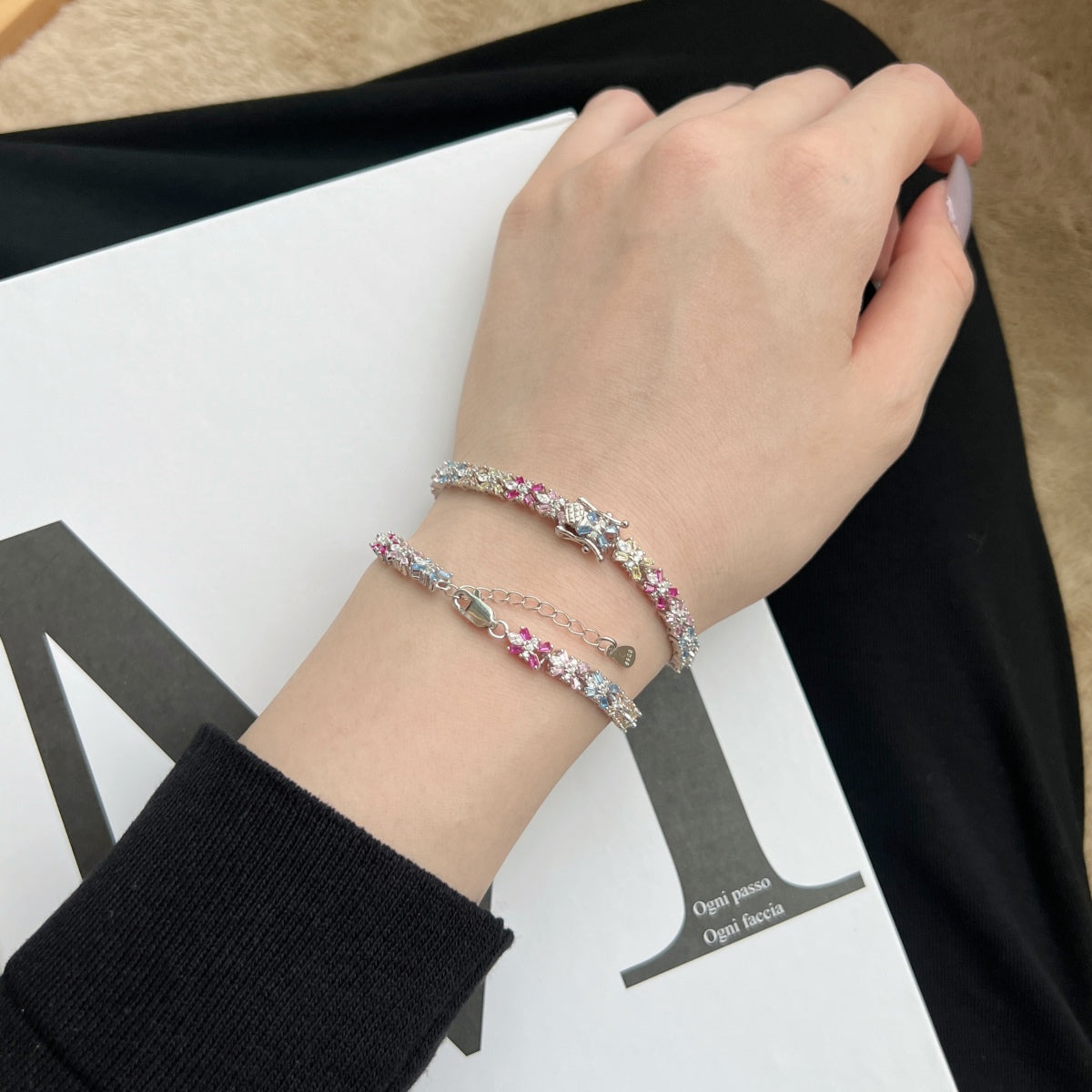 [Everoly JW]輝くカラフルなエメラルドカットのパーティーブレスレット