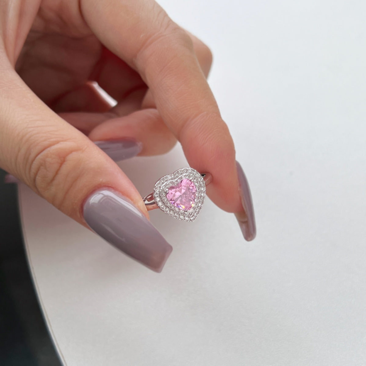 [Elitejewels]Delicate Ebullient Heart Shape Wedding Ring