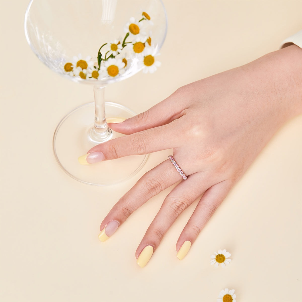 [Elitejewels]Dainty Ebullient Round Cut Daily Ring