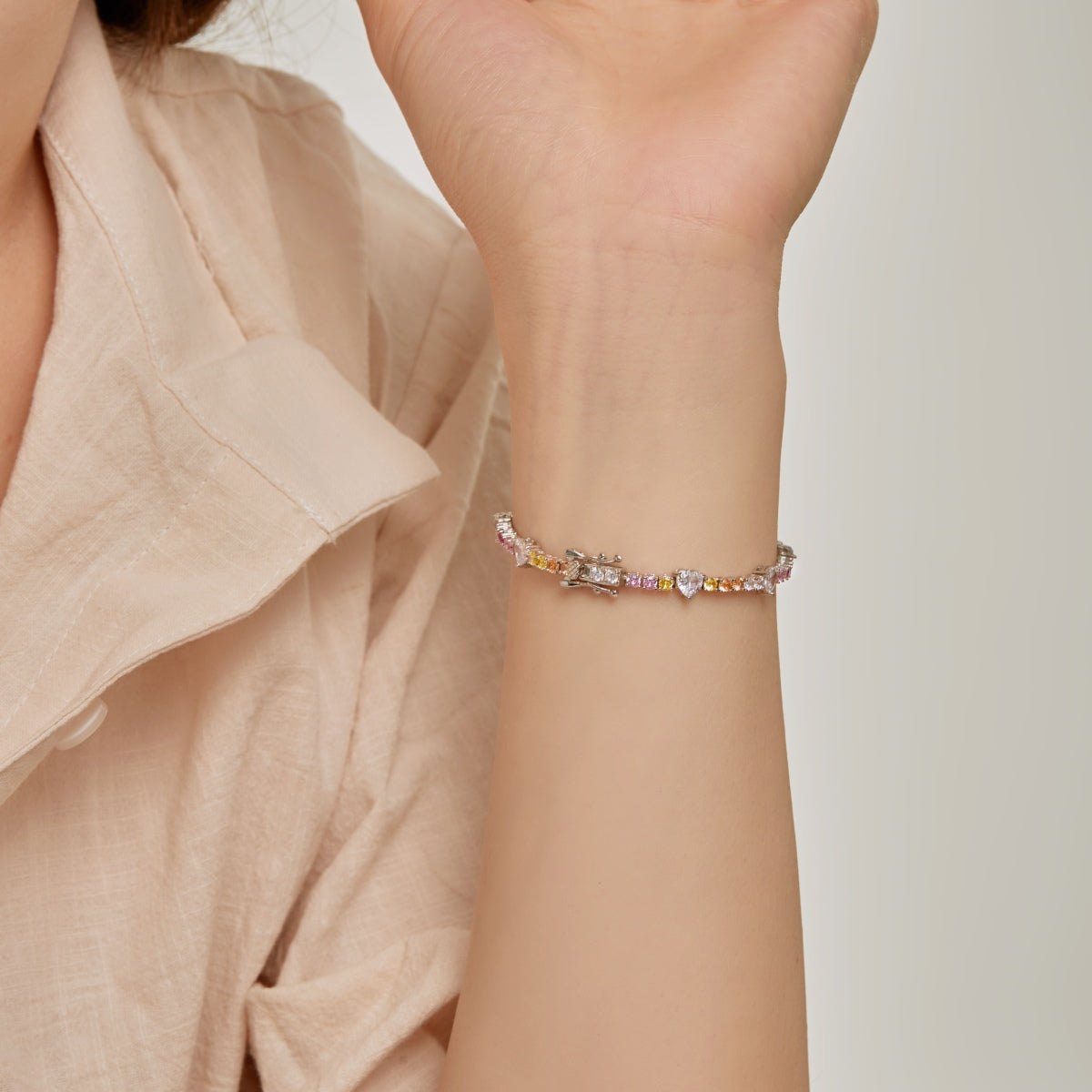 [Everoly JW] Romantisches Armband in Herzform mit rundem Schliff