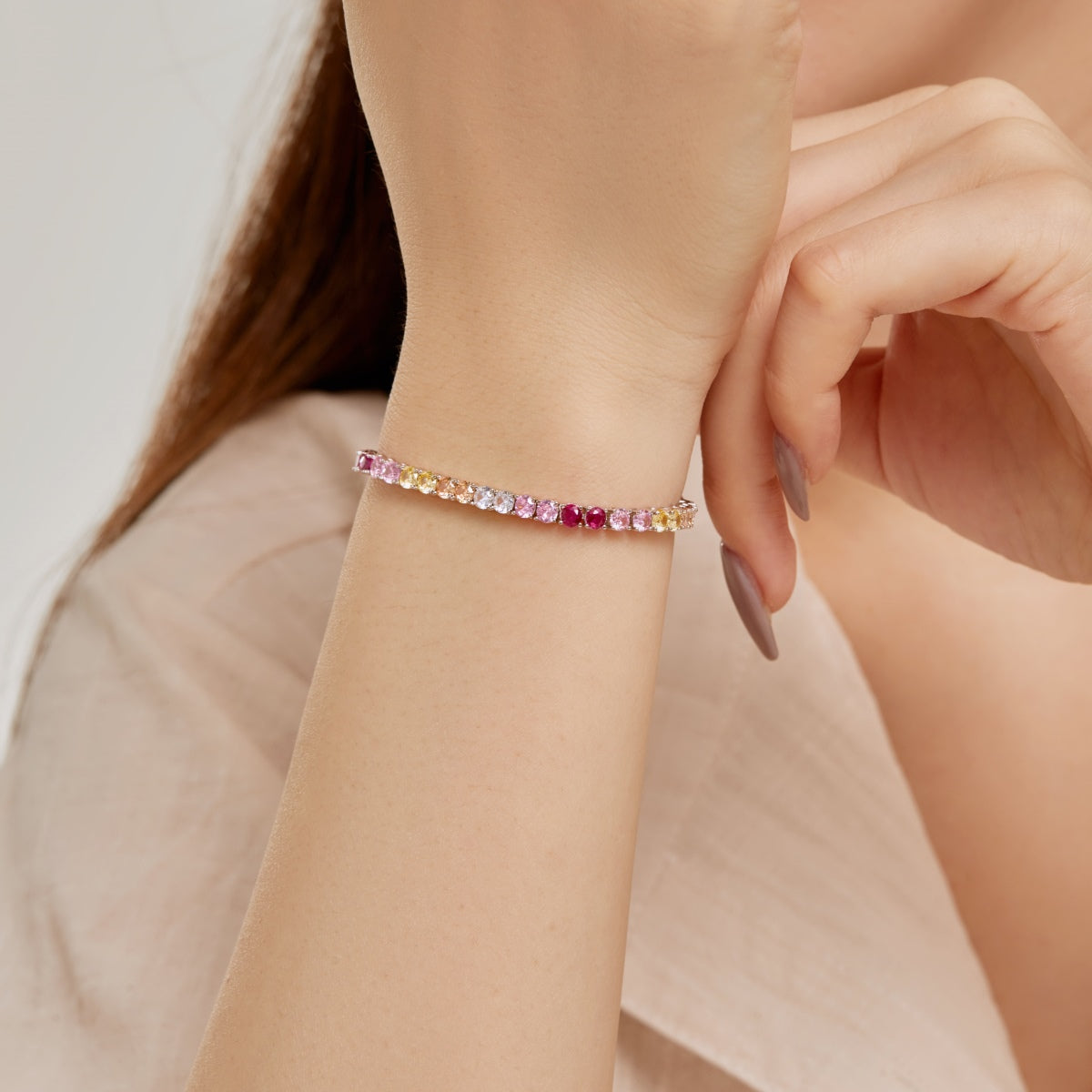 [Everoly JW] Strahlend buntes Tennisarmband mit Rundschliff