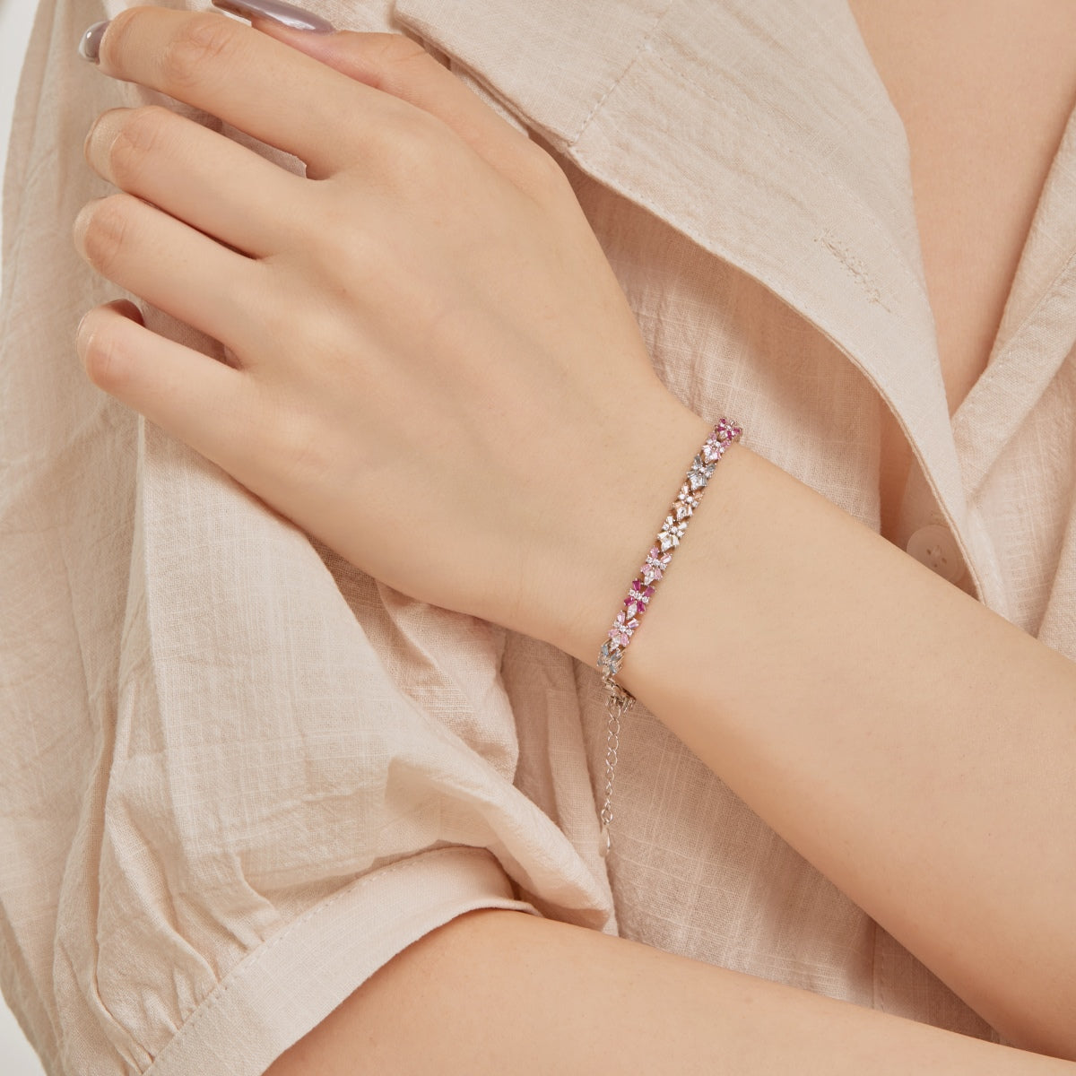 [Everoly JW]Einzigartiges buntes Party-Armband in Schmetterlingsform