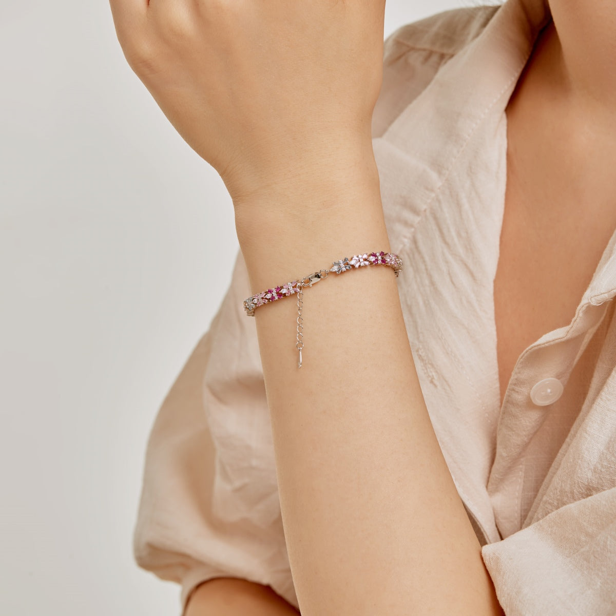 [Everoly JW]Einzigartiges buntes Party-Armband in Schmetterlingsform