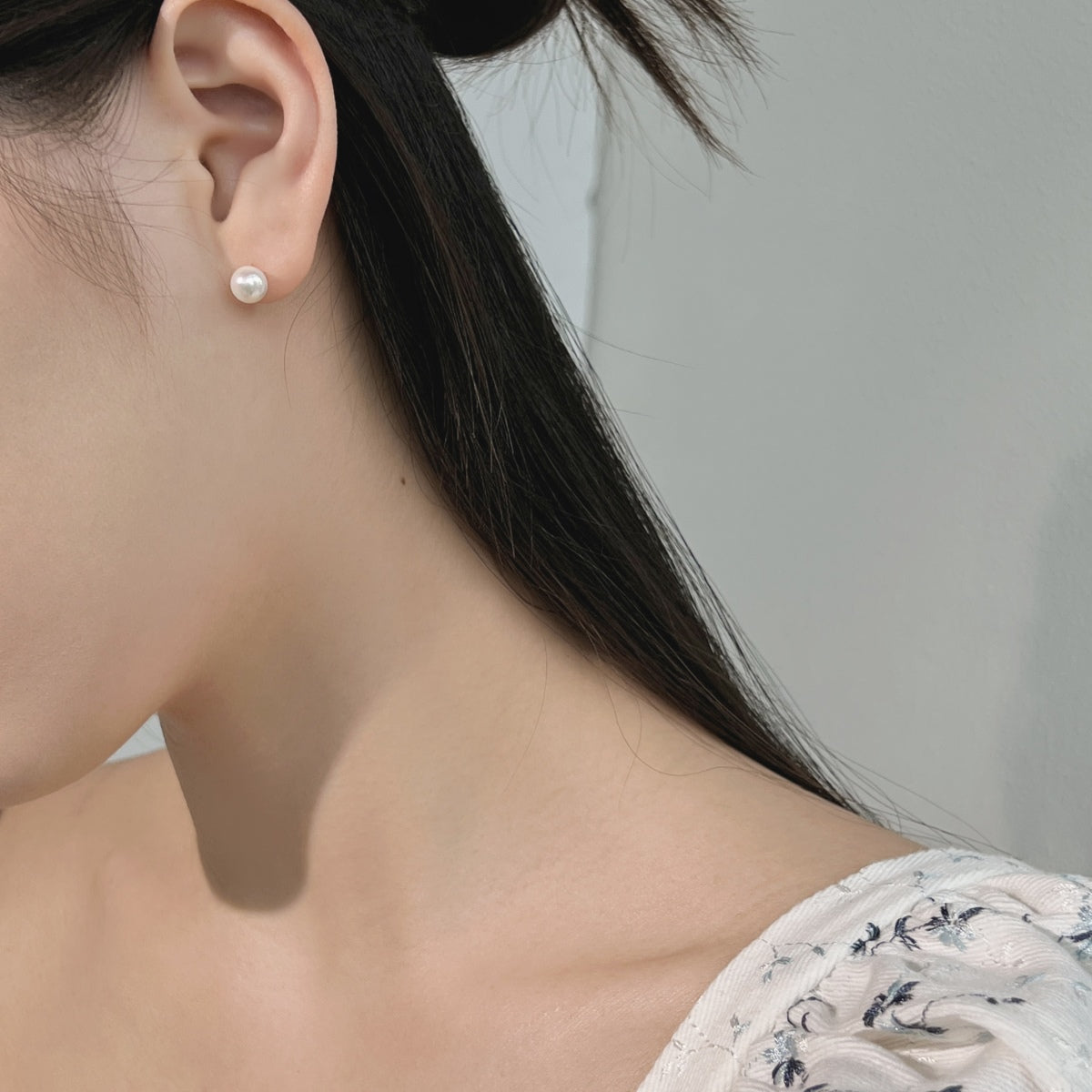 [Everoly JW]Delicate Pearl Earrings