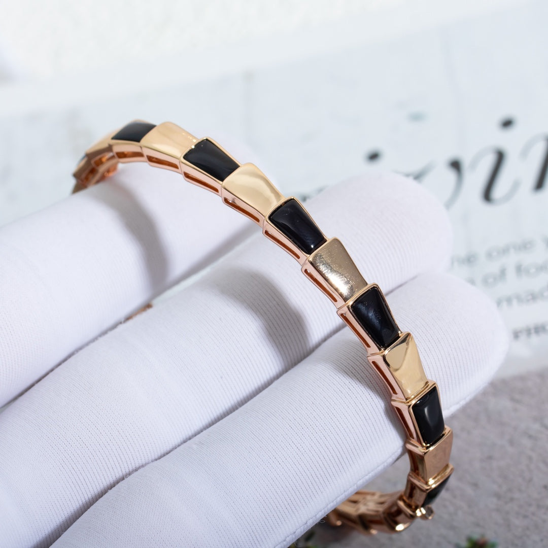 [Elitejewels]SERPENTI BRACELET PINK GOLD ONYX