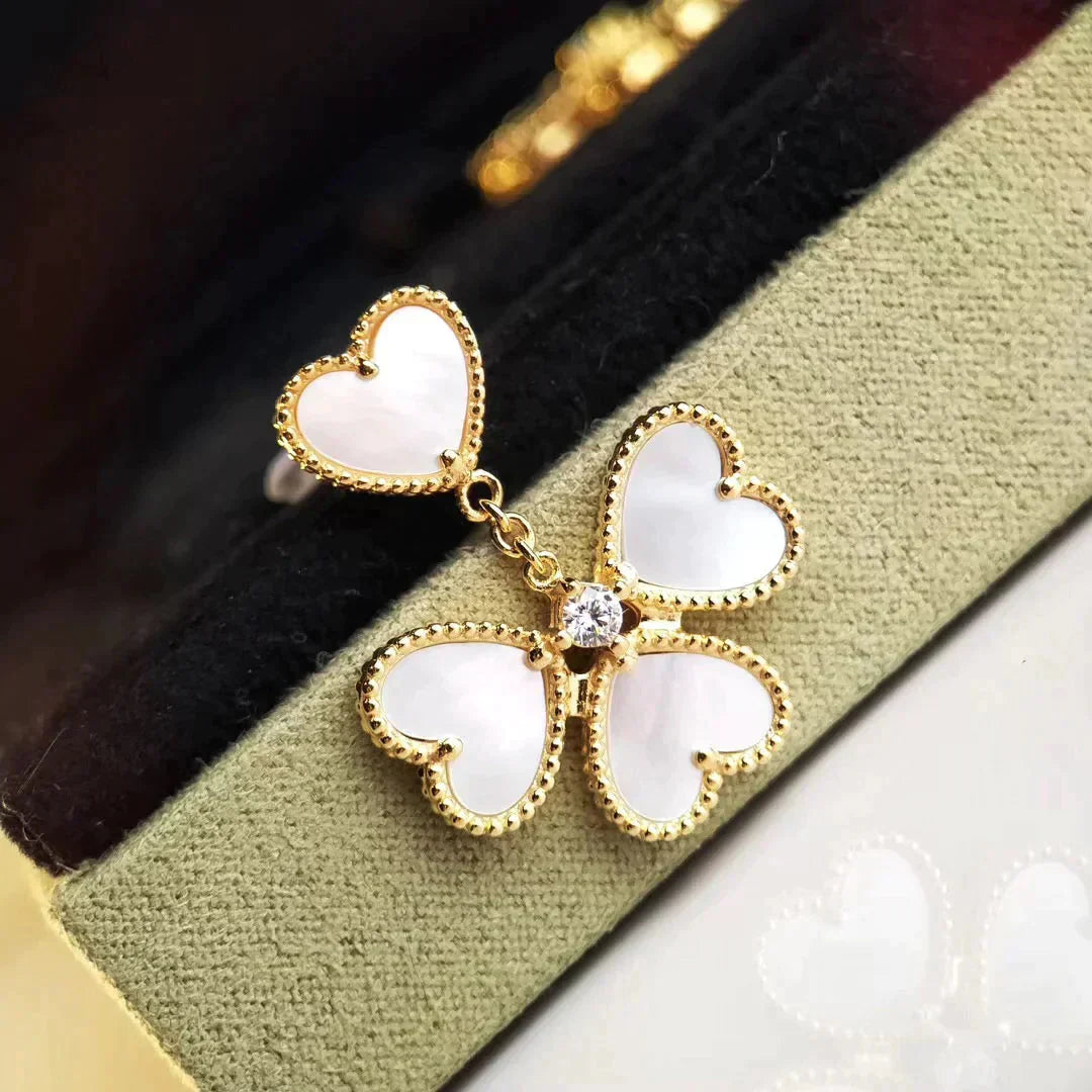 [Elitejewels]CLOVER SWEET WHITE MOP EARRINGS