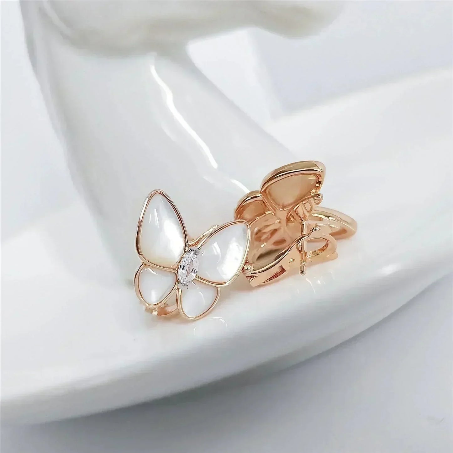 [Elitejewels]BUTTERFLY MOP DIAMOND EARRINGS