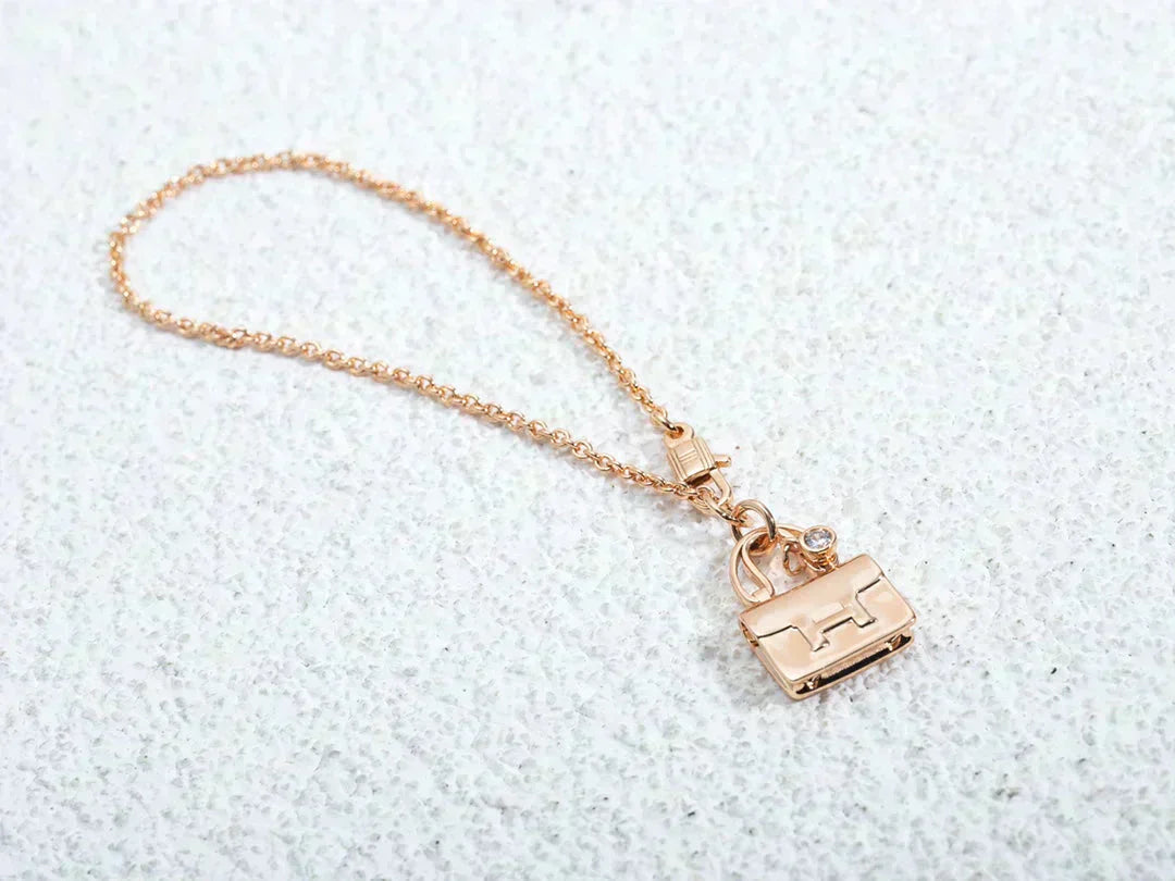 [Elitejewels]AMULETTE PEDANT ROSE GOLD NECKLACE