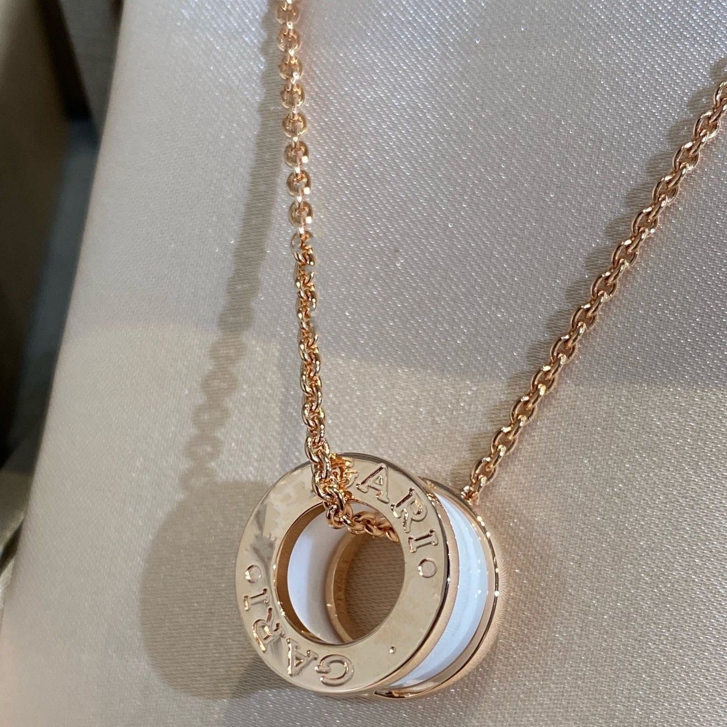 [Elitejewels]ZERO 1 WHITE CERAMIC PINK GOLD NECKLACE