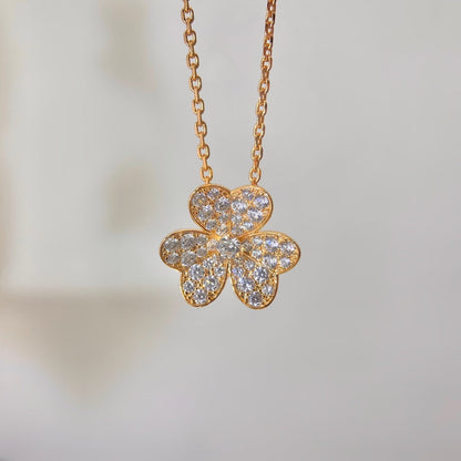 [Elitejewels]FLOWER DIAMOND NECKLACE