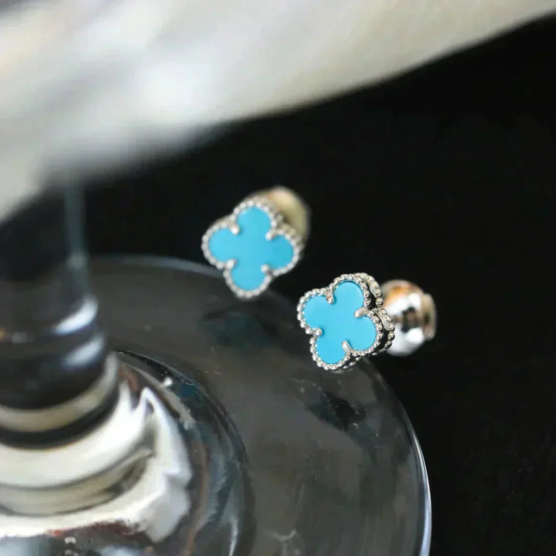 [Elitejewels]クローバー ミニ 9.5mm オニキス スタッド イヤリング シルバー