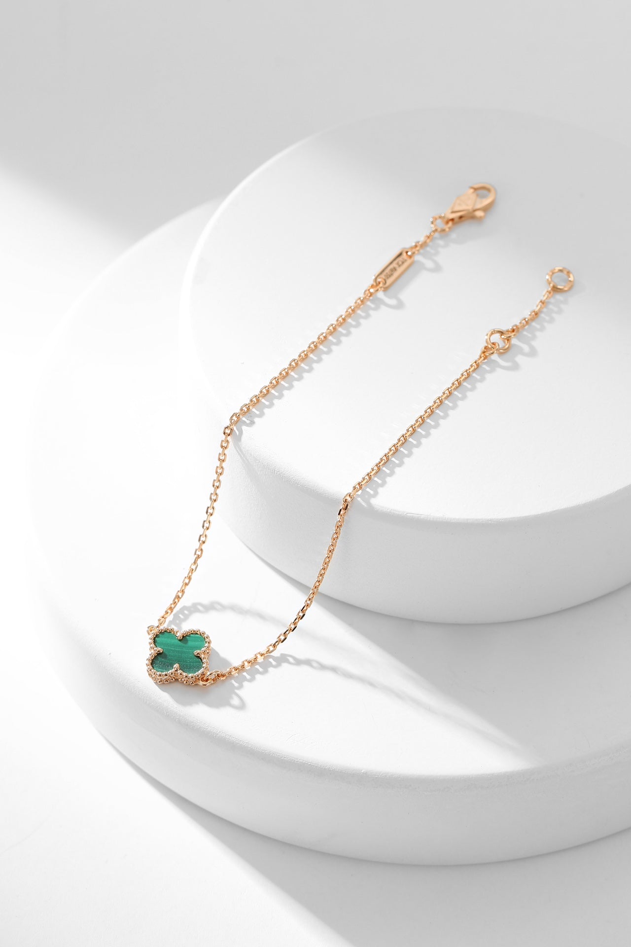[Everoly JW]CLOVER ARMBAND MALACHIT 1 MOTIV