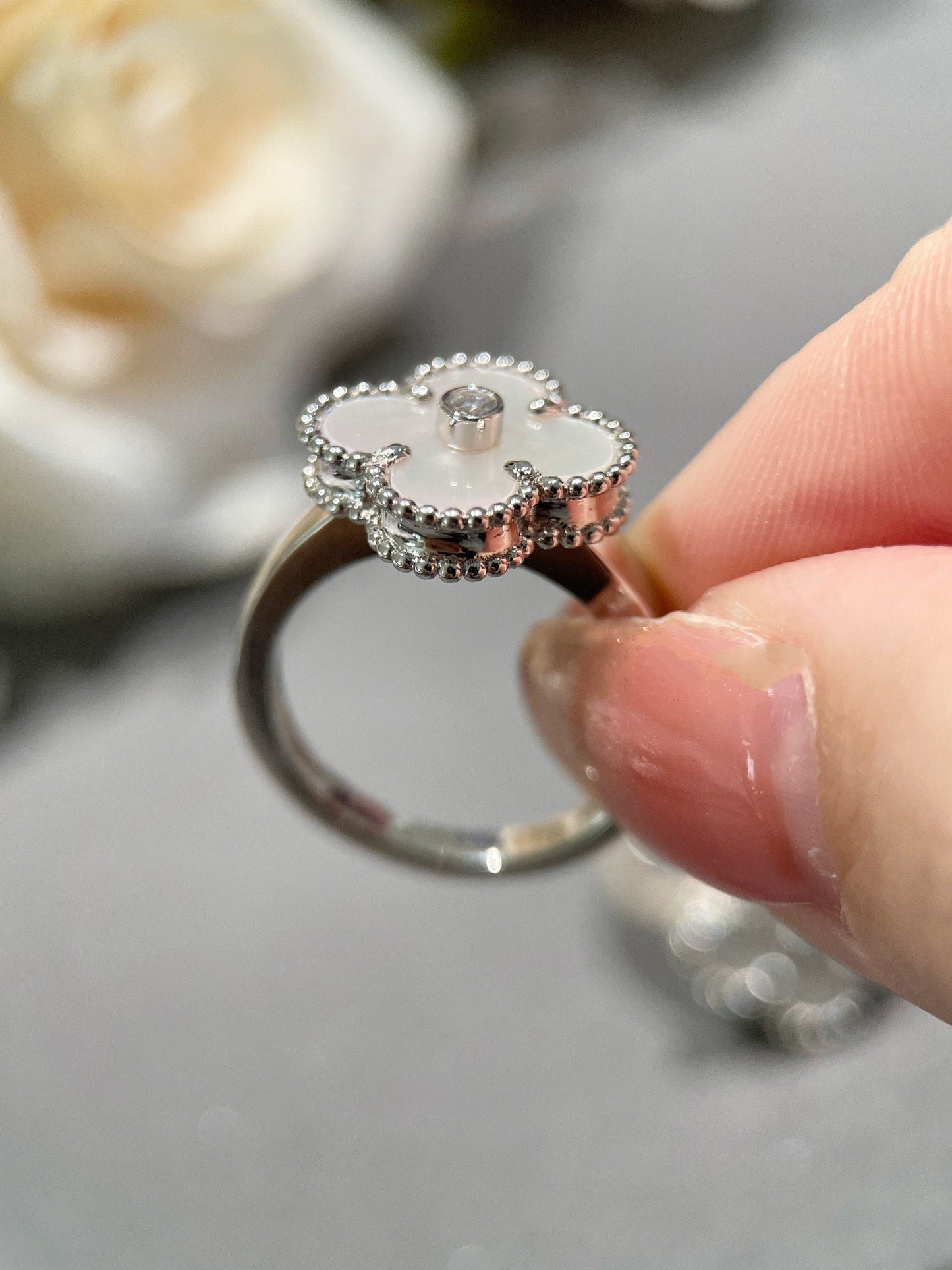 [Elitejewels]CLOVER SILVER MOP DIAMOND RING