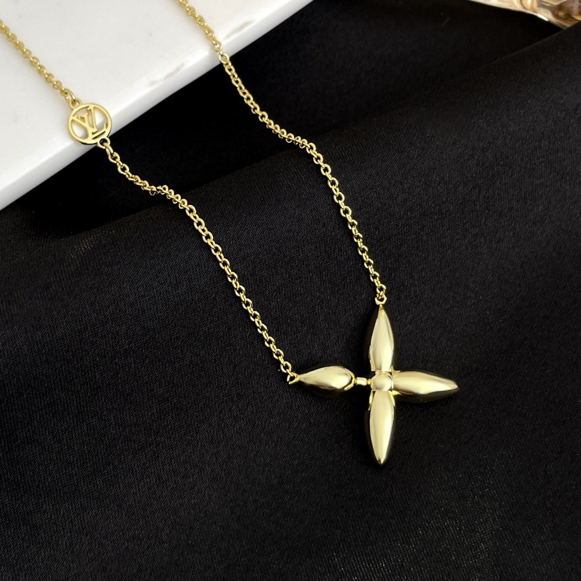 [Everoly JW]LOUISETTE GOLD NECKLACE