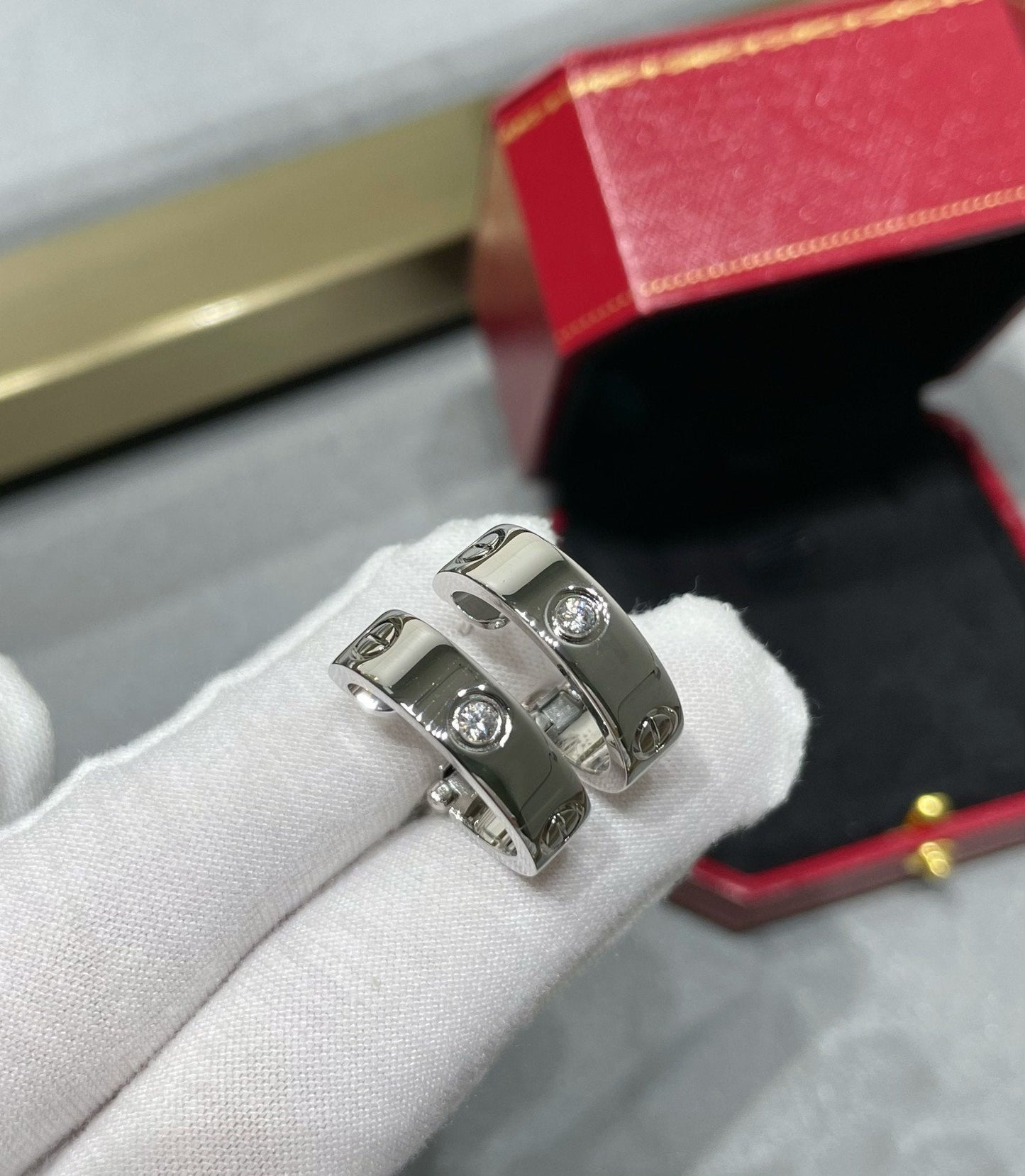 [Everoly JW] LOVE 5,5 MM 1 DIAMANT OHRRINGE