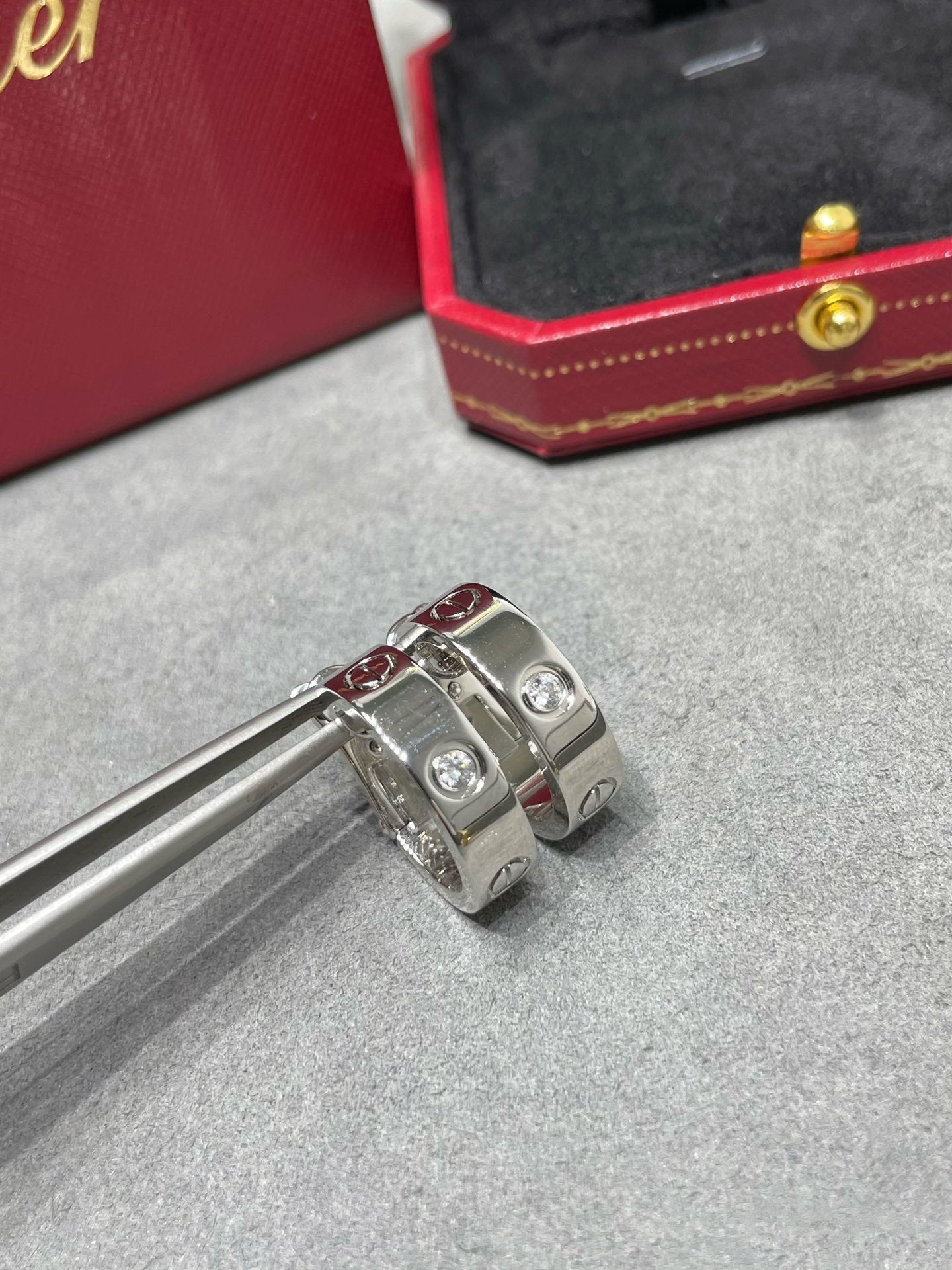 [Everoly JW] LOVE 5,5 MM 1 DIAMANT OHRRINGE