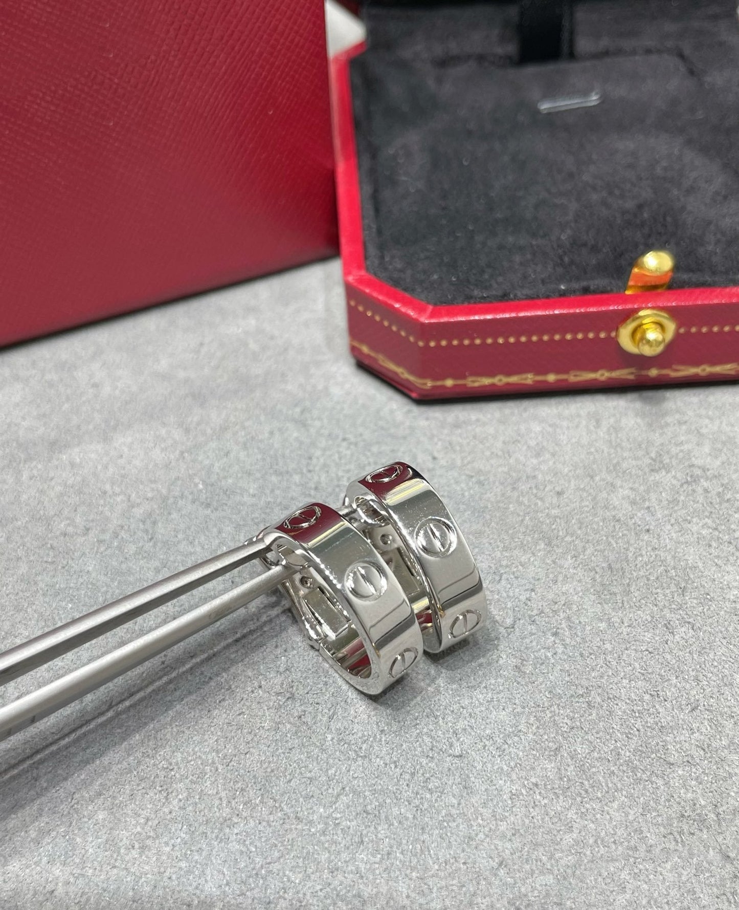 [Everoly JW]LOVE 5.5MM EARRINGS