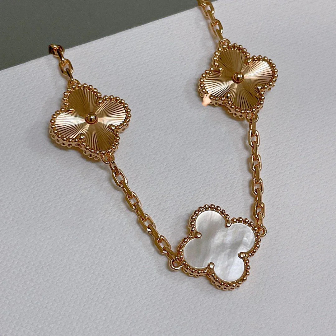 [Everoly JW] CLOVER WHITE PEARL MOP 5 MOTIF BRACELET COLLECTION