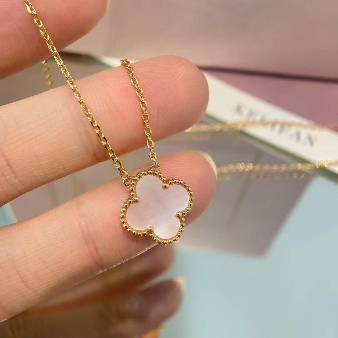 [Elitejewels]CLOVER 15MM PINK MOTHER-OF-PEARL SINGLE FLOWER NECKLACE