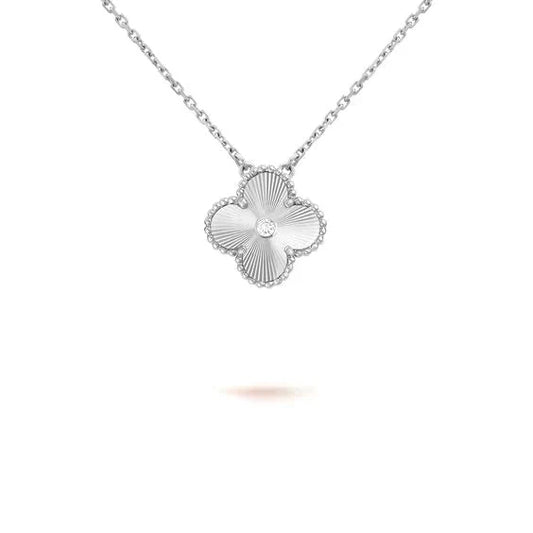 [Elitejewels]CLOVER  15MM DIAMOND LASER NECKLACE SILVER