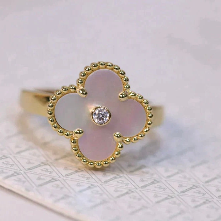 [Elitejewels]CLOVER PINK MOP RING GOLD DIAMOND