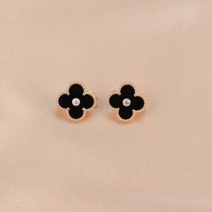 [Elitejewels]CLOVER MEDIUM 1 MOTIFS ONYX DIAMOND EARRINGS