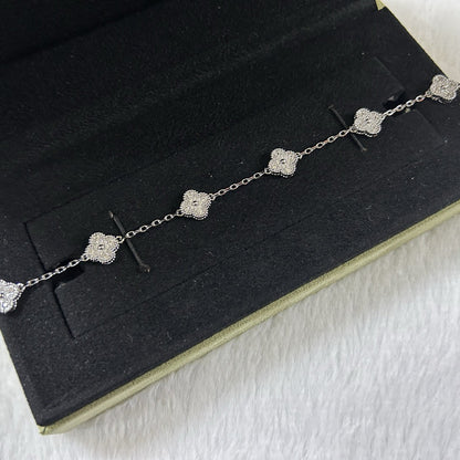 [Everoly JW]CLOVER 6 MOTIF DIAMOND BRACELET