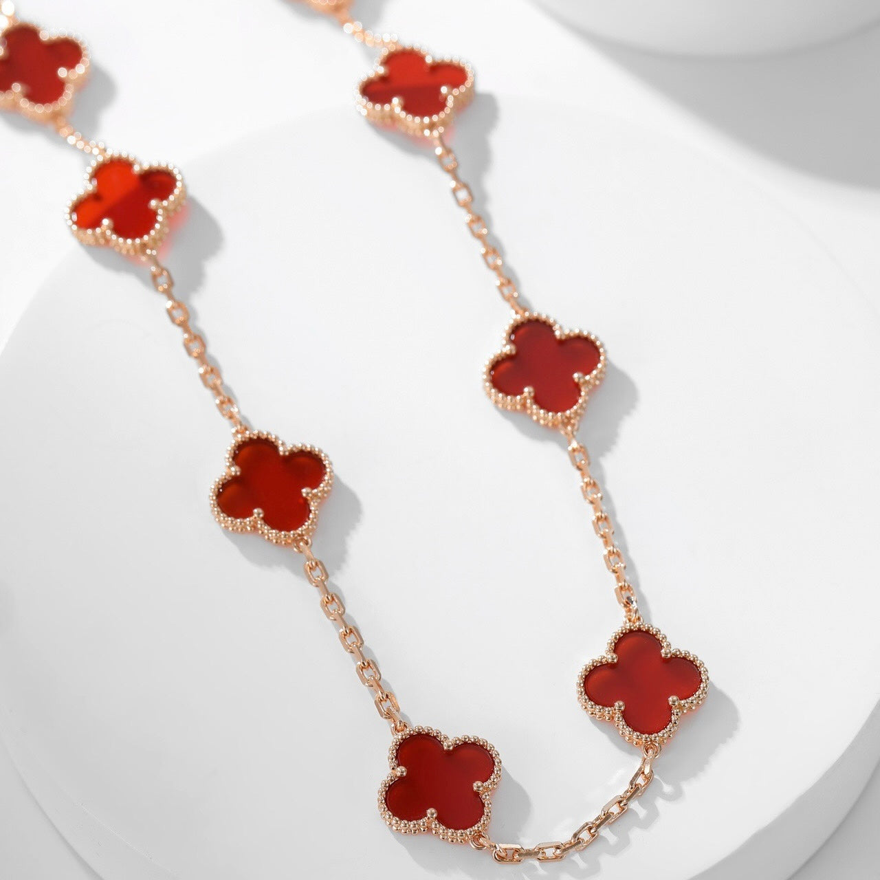 [Elitejewels]CLOVER 10 MOTIFS CARNELIAN NECKLACE