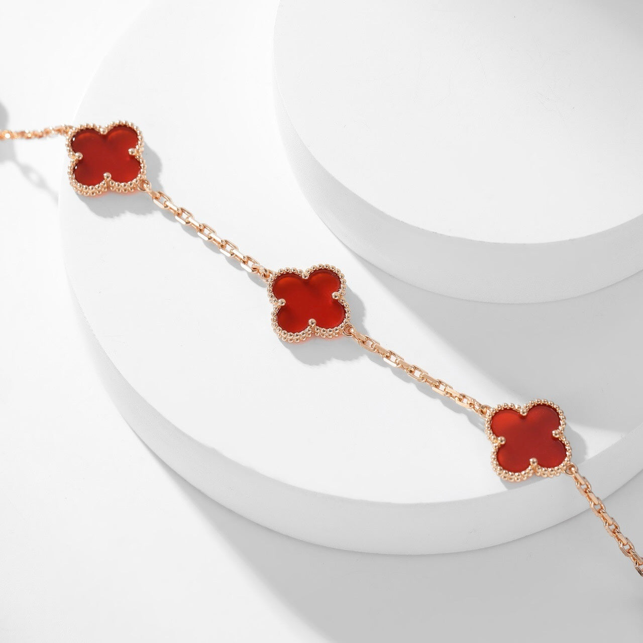 [Elitejewels]CLOVER 10 MOTIFS CARNELIAN NECKLACE