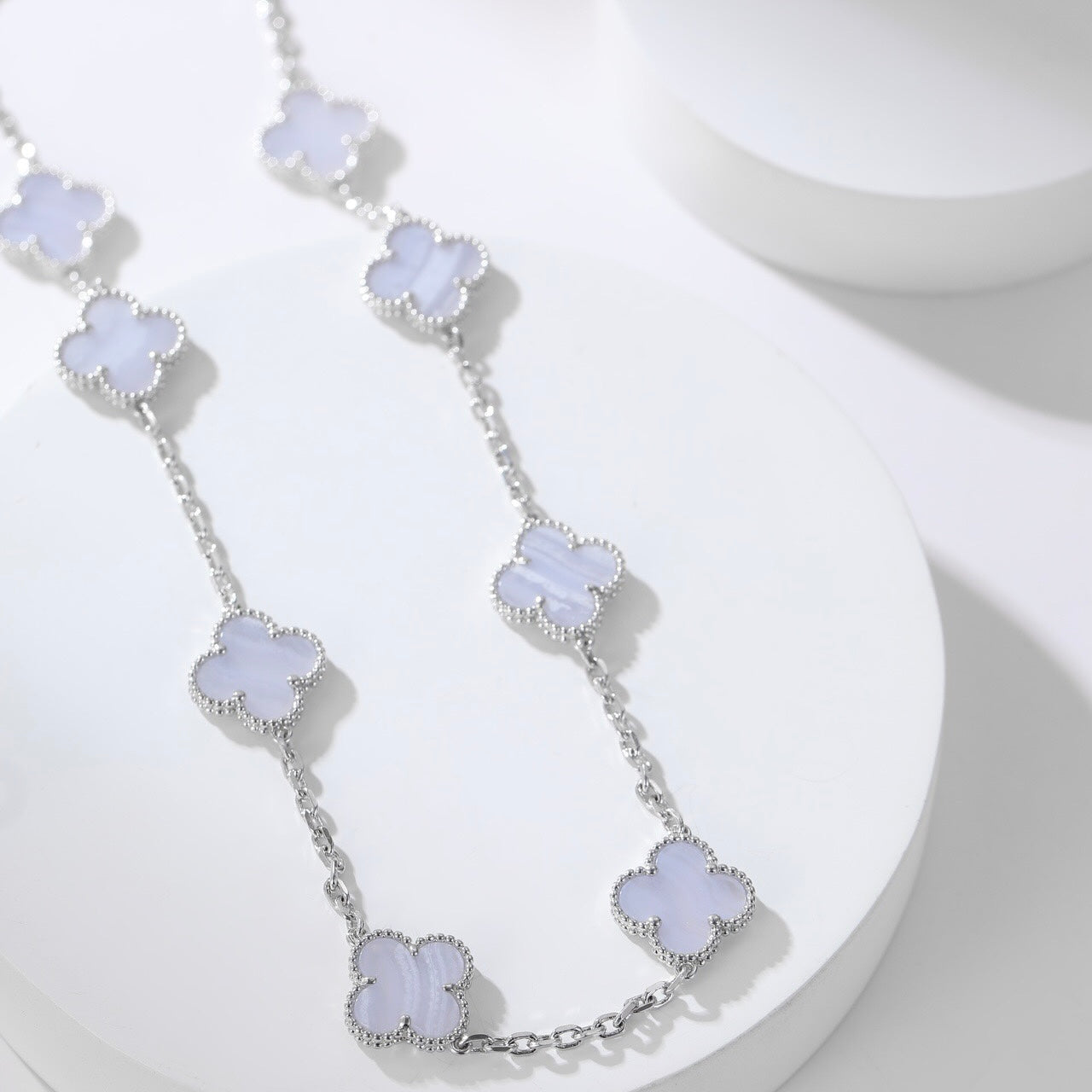 [Elitejewels]CLOVER 10 MOTIFS PURPLE CHALCEDONY NECKLACE