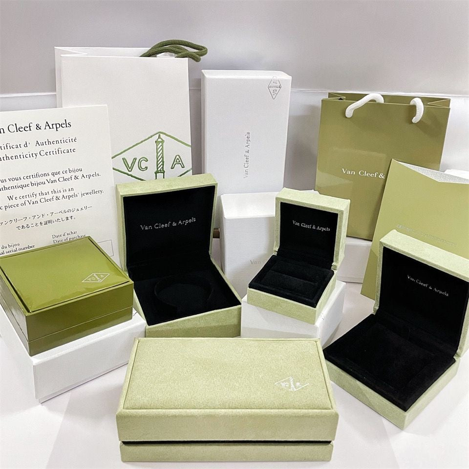[Everoly JW]VA CLOVER BRACELET NECKLACE RING BOX GIFT BAG
