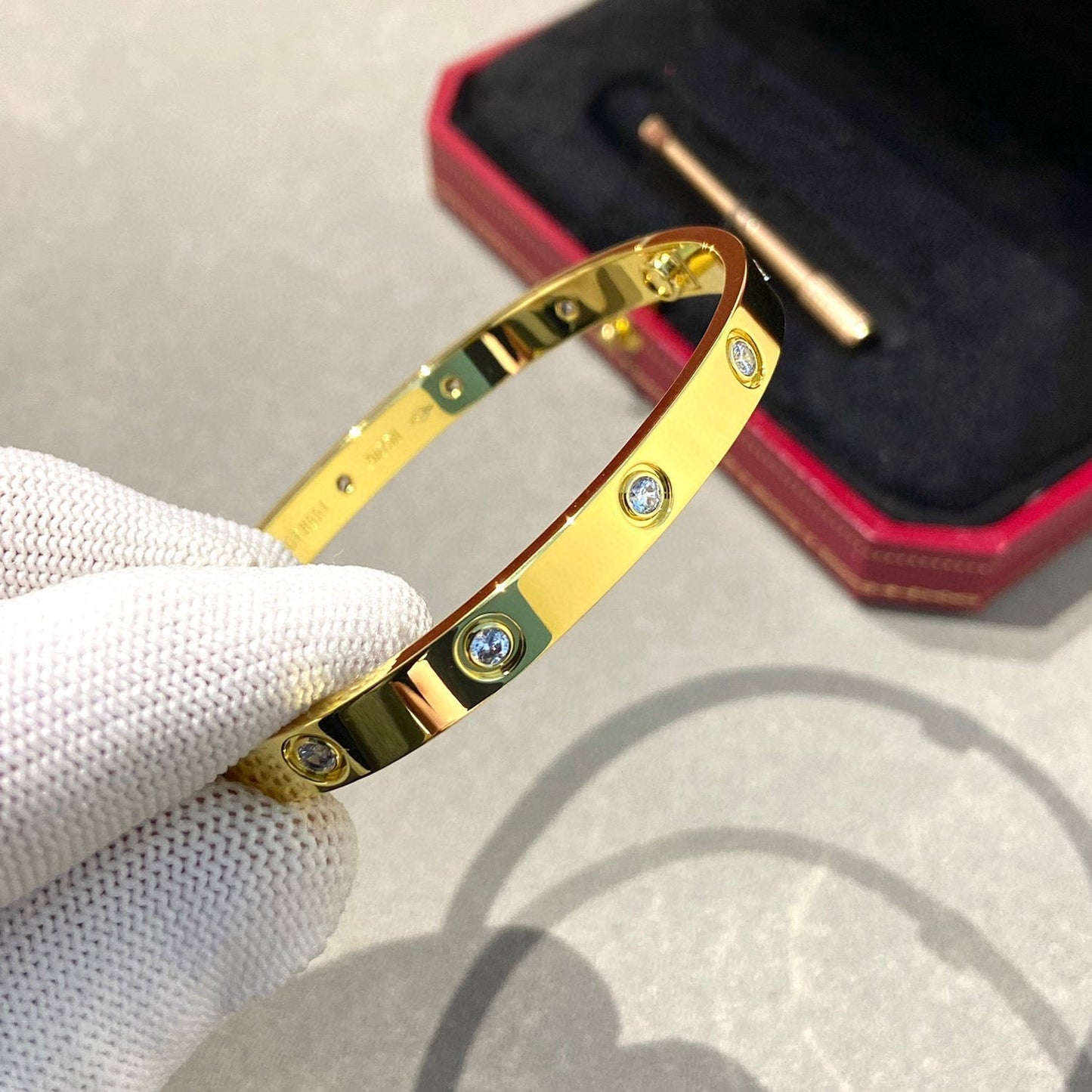 [エバリー JW]ラブブレスレット 6.1mm 10ダイヤモンド